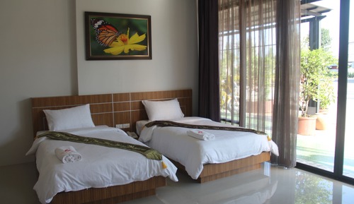 Standard Twin Room