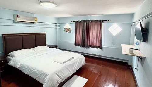 Basic Studio, Non Smoking, Housekeeping