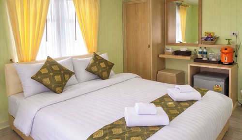 Deluxe Double Room, Garden View