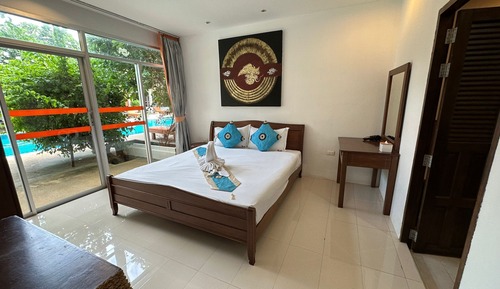 Deluxe Bungalow, Pool View