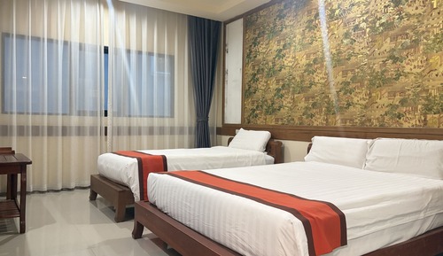 Deluxe Triple Room, Pool View