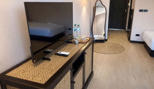 Premier Deluxe, Pool View, Balcony
