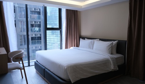 Horizon Style Superior King Room