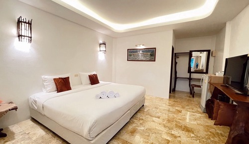 Deluxe Double Room, Garden View