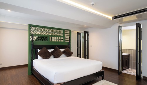 Suite, City View