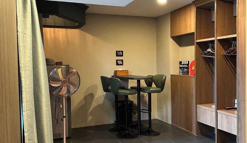 Cinema Theme Quadruple Room