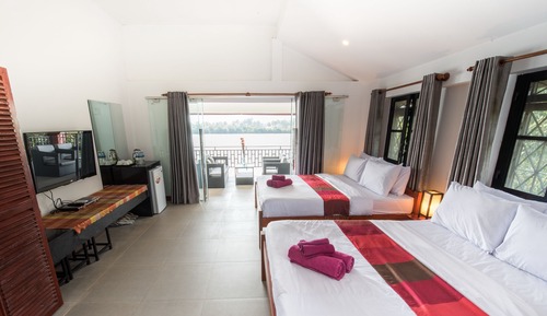 Suite, River View