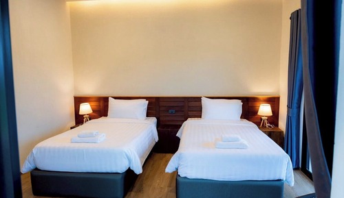 Standard Twin Room