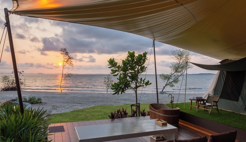 Glamping Suite with Bathtub