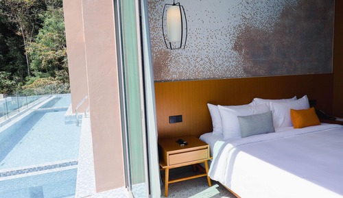 Deluxe Suite, 1 Bedroom, Pool Access