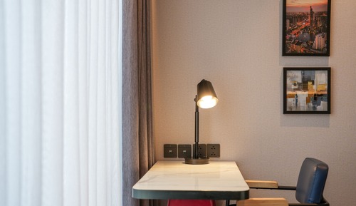 Room, 1 King Bed (No View)
