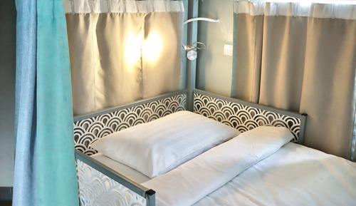 6 Bed - Female Dormitory Room