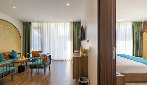 Connecting Family Room
