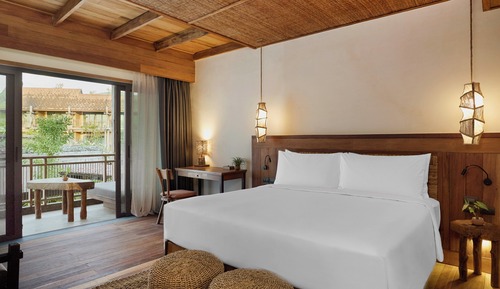 Premium Room, 1 King Bed, Garden View