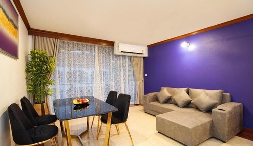 Executive Family Room