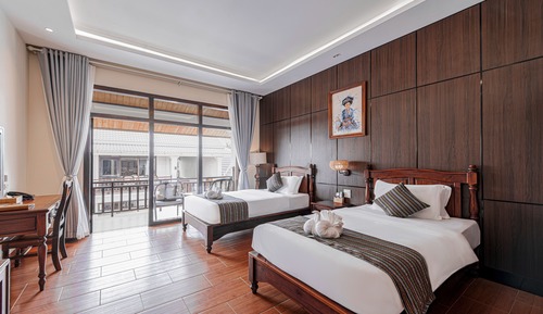 Superior Twin Room, City View