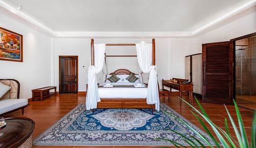 Deluxe Suite, Pool View