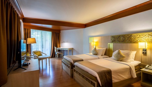 Deluxe Room, 2 Twin Beds, Non Smoking, Pool View
