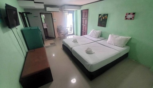 Twin Room, Floor 1
