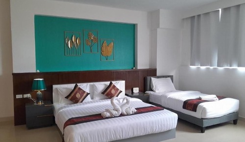 Family Suite, City View