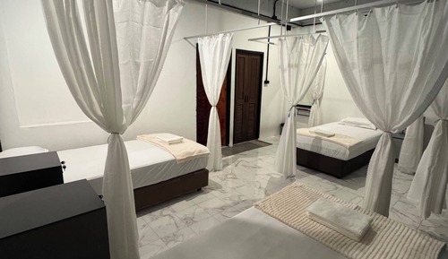 Comfort Shared Dormitory, Women only, City View