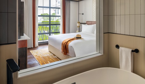 Deluxe Room (Grand)