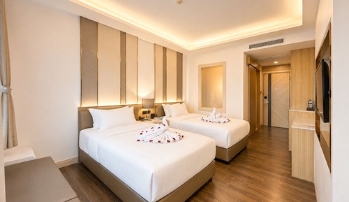 Twin Room, City View