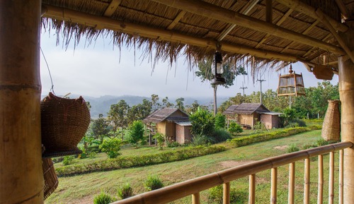 Chalet, Fan