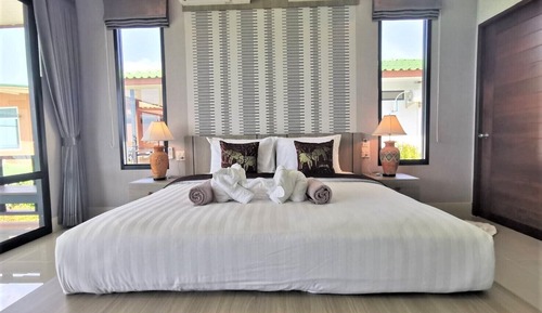 Deluxe Sea View Room
