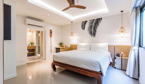 Superior Room, 1 King Bed