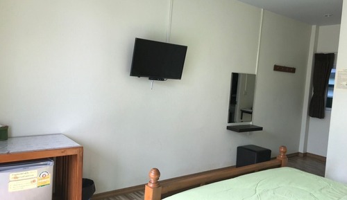 Twin Room (For 2 Adults)