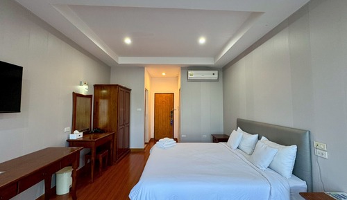 Deluxe Room, 1 King Bed