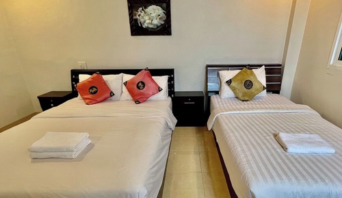 Triple Room