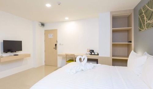Connecting Room