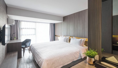 Deluxe Room, 1 King Bed