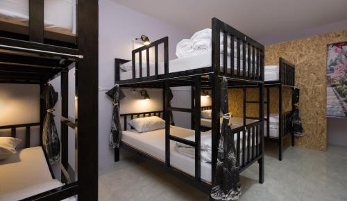 Room #1711482002
