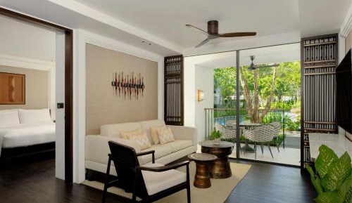 Two-Bedroom Apartment with One King Bed and Two Twin Beds