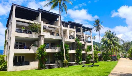Studio Apartment with Sea View