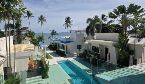 One-Bedroom Apartment with Balcony and Sea View