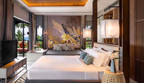 Deluxe King Suite