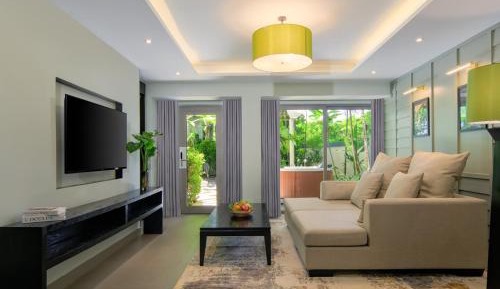 Whirlpool Garden Suite
