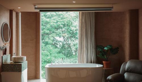 Junior Suite with Garden View