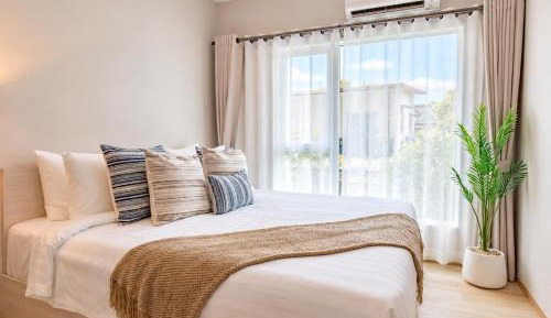 One-Bedroom Deluxe Apartment