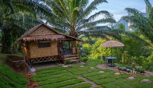 Cottage with Garden View