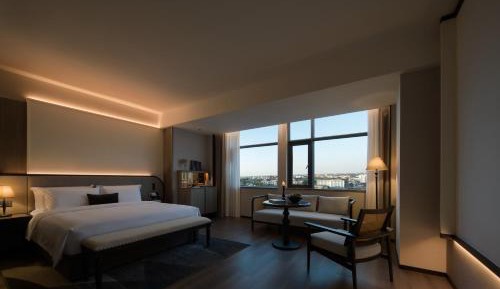 Deluxe Double Room with Bath