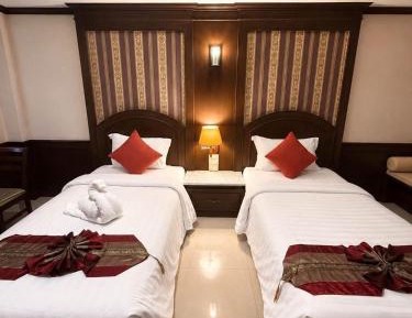 Standard Twin Room with Sofa