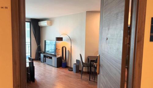 Room #1375705415