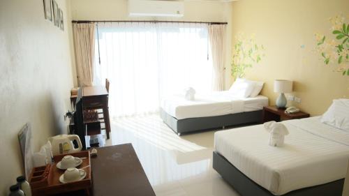 Deluxe Double or Twin Room