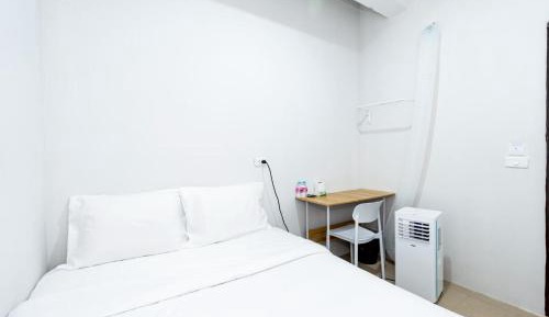 Standard Double Room with Shared Bathroom