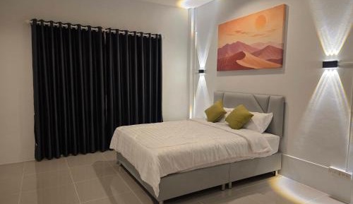 Standard Queen Room